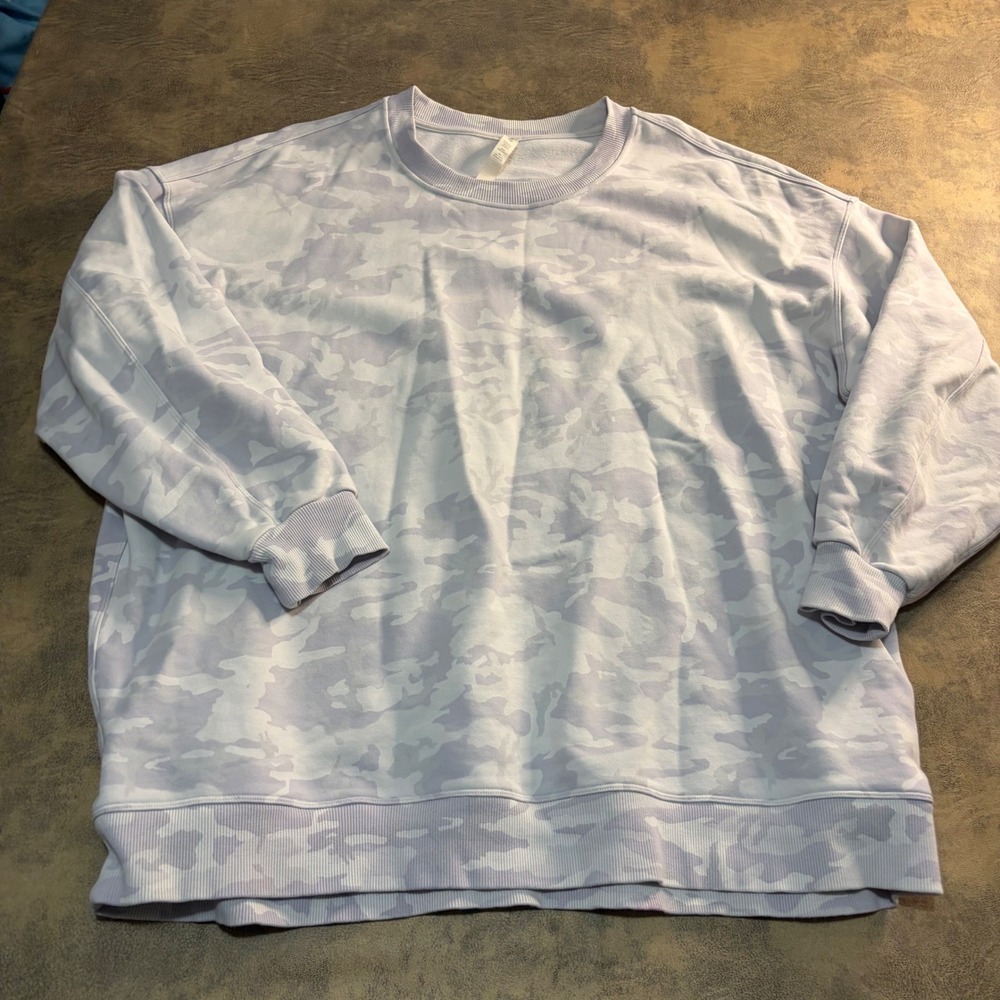 Lululemon Perfectly Oversized Crew Womens 16 Camo White Pullover Sweatshirt